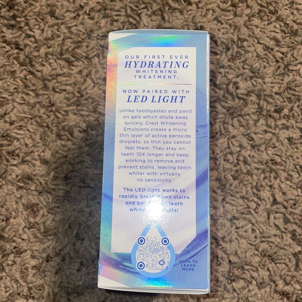Crest LED Teeth Whitening Kit - Picture 5 of 12